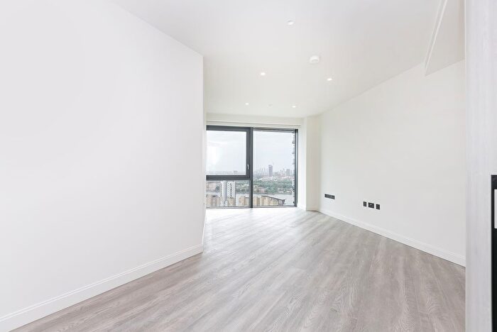 Studio To Rent In Aspen, Consort Place, E14