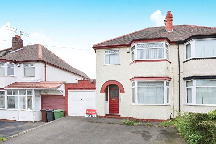 3 Bedroom Semi Detached House For Sale In Churchfield Road, Oxley, Wolverhampton, WV10