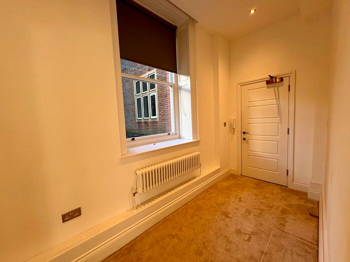 2 Bedroom Flat To Rent In St Marys Gate, Derby, DE1