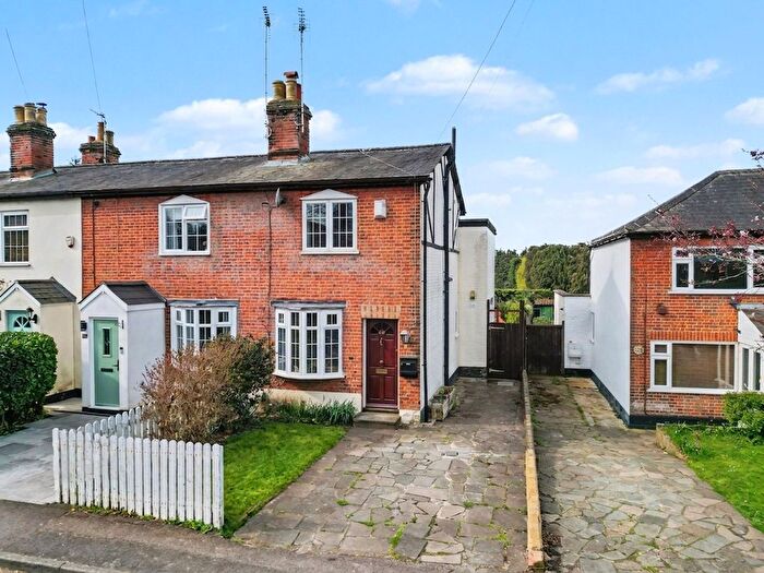2 Bedroom End Terrace House For Sale In Common Road, Claygate, KT10