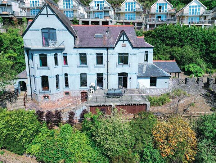 Detached House For Sale In Dukes Meadow, Pendine, Carmarthen, Carmarthenshire, SA33