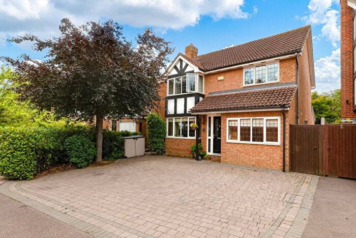 4 Bedroom Detached House To Rent In Kingfisher Close, Stanstead Abbotts, SG12