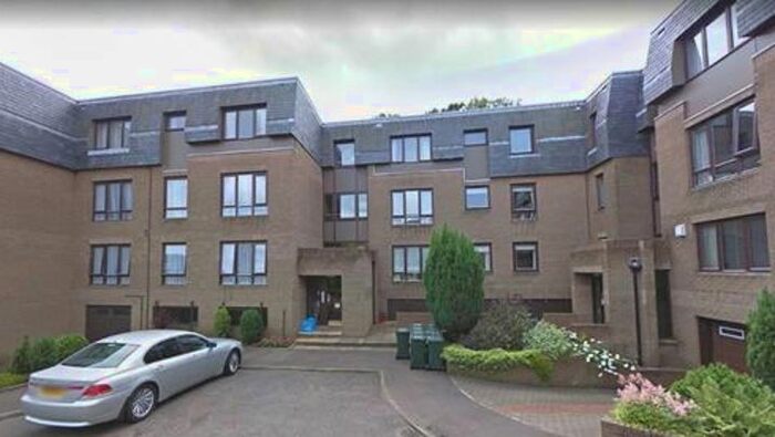 2 Bedroom Flat To Rent In / Rocheid Park, Edinburgh, EH4