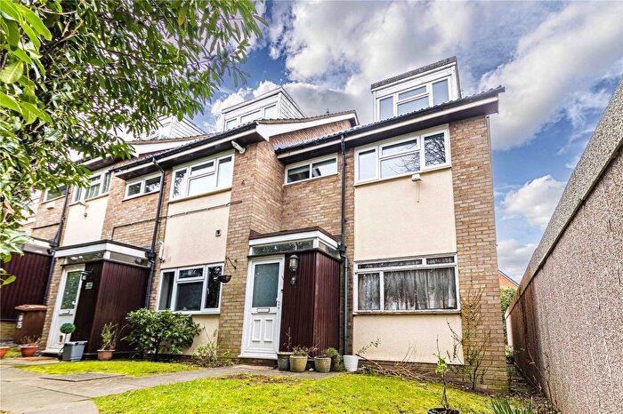 2 Bedroom End Of Terrace House For Sale In Harriet Way, Bushey, Hertfordshire, WD23