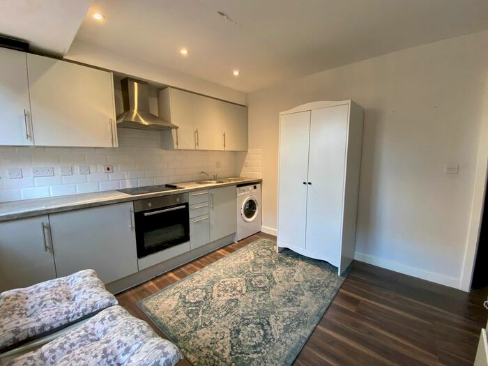 Studio To Rent In Headstone Road, Harrow HA1