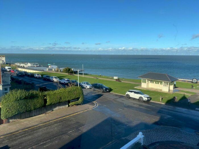 2 Bedroom Apartment To Rent In Apartment, ! Beacon Hill, Herne Bay, CT6