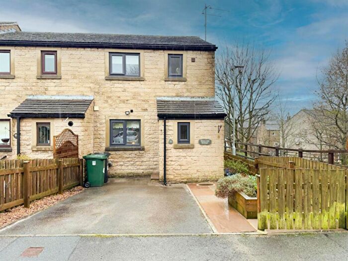 2 Bedroom End Of Terrace House For Sale In Bobbin Mill Court, Steeton, BD20