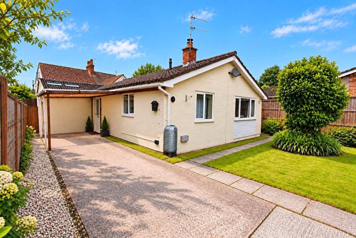 3 Bedroom Detached Bungalow For Sale In Gordano Gardens, Easton-In-Gordano, BS20