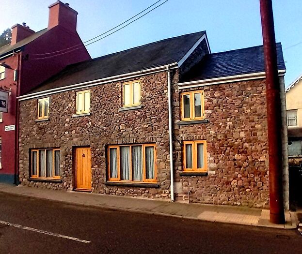 4 Bedroom Cottage For Sale In Queens Square, Llangadog, Nr Llandovery, Carmarthenshire, SA19