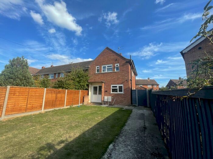 2 Bedroom Semi-Detached House To Rent In Oak Grove, Bognor Regis, PO22