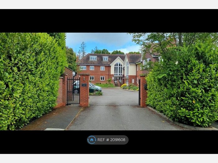 2 Bedroom Flat To Rent In Bennets Lodge, Harpenden, AL5