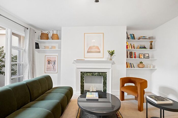 3 Bedroom Flat To Rent In Clarendon Gardens, Little Venice, W9
