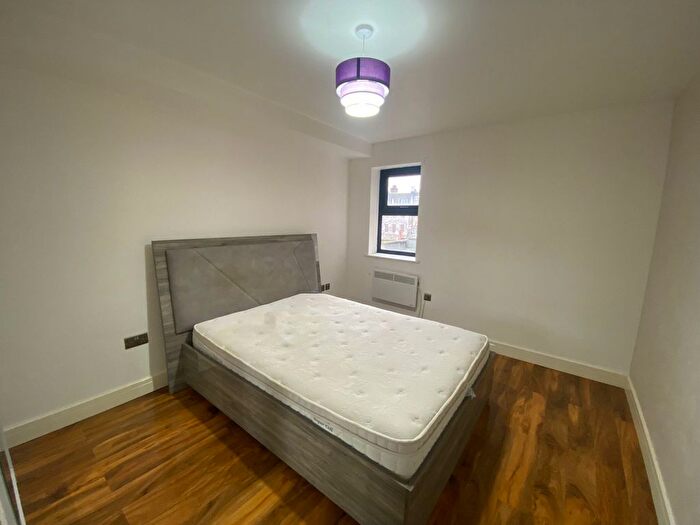 1 Bedroom Flat To Rent In Walworth Road, London, SE17