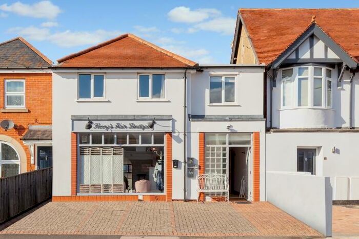 1 Bedroom Apartment To Rent In Cinnaminta Road, Headington, OX3