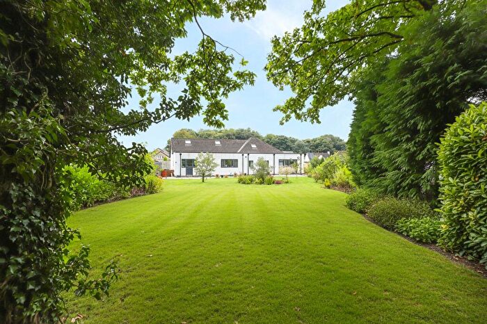 3 Bedroom Detached House For Sale In Ashover Road, Old Tupton, S42