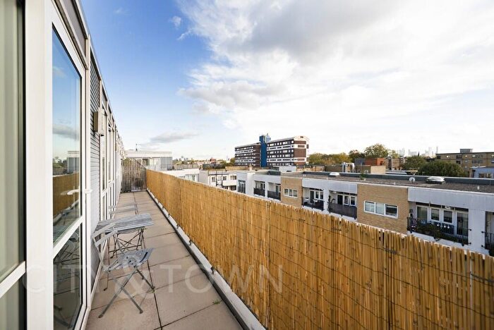 2 Bedroom Apartment To Rent In Hacon Square, Richmond Road, Hackney, E8