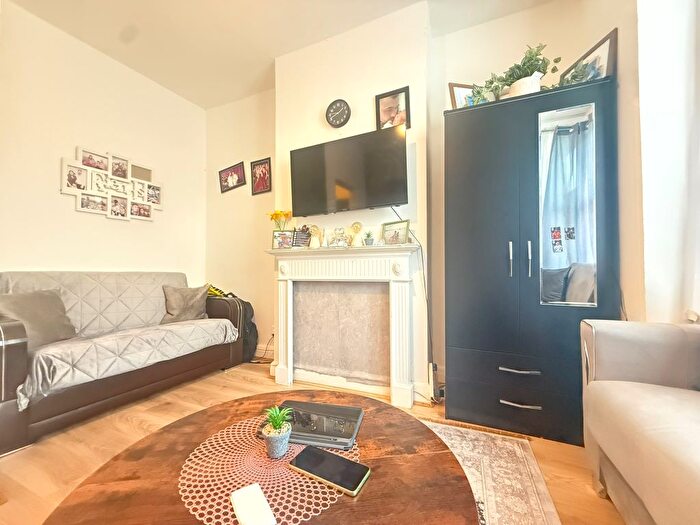 1 Bedroom Flat To Rent In East Hill, Dartford, DA1