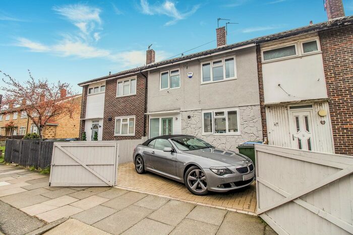 2 Bedroom Terraced House To Rent In Felixstowe Road, London, SE2