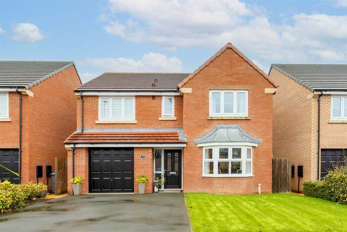 4 Bedroom Detached House For Sale In Abbott Close, Easingwold, York, YO61