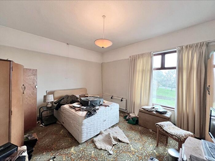 3 Bedroom End Of Terrace House For Sale In Higher Ainsworth Road, Radcliffe, Manchester, Greater Manchester, M26