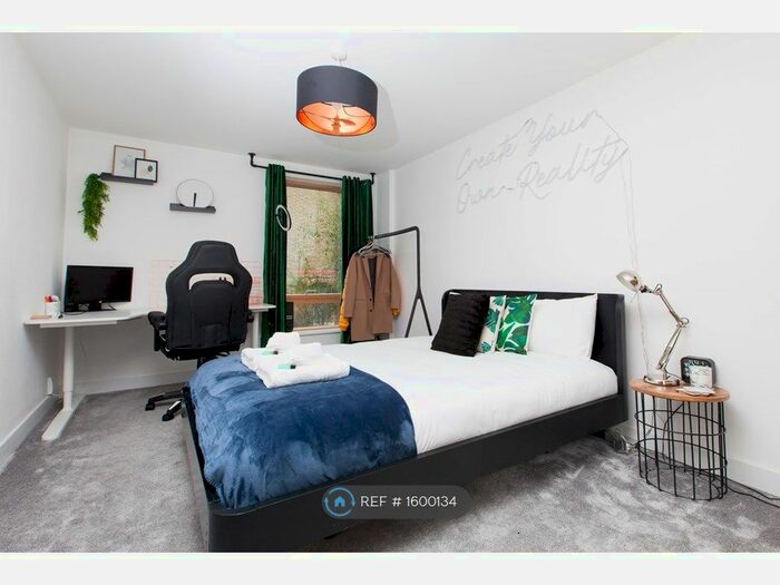 2 Bedroom Flat To Rent In Pankhurst Avenue, Brighton, BN2