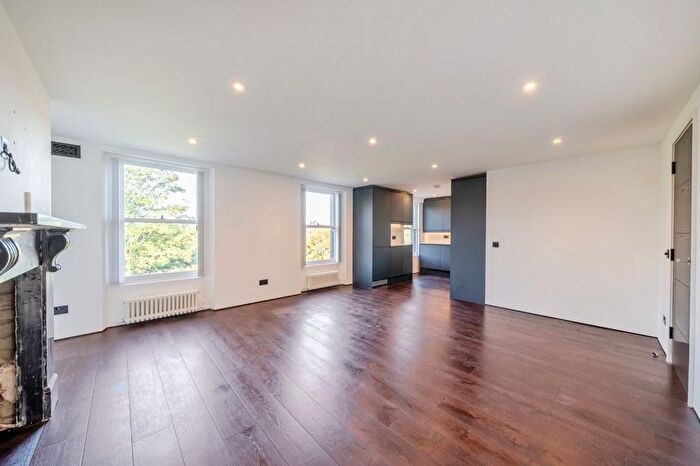 2 Bedroom Flat To Rent In Southend Road, Beckenham, BR3