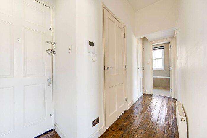 1 Bedroom Flat To Rent In Cromwell Road, Kensington, London, SW5