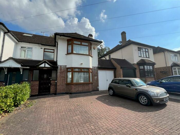 3 Bedroom Semi-Detached House To Rent In Friars Avenue, Shenfield, Brentwood, CM15