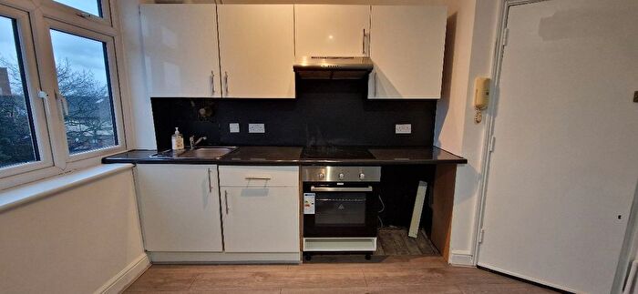 2 Bedroom Flat To Rent In Burnt Oak Broadway, Burnt Oak, Edgware, HA8