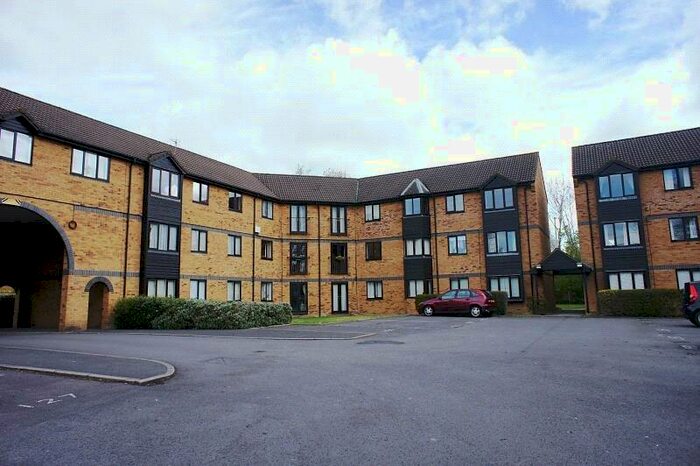 2 Bedroom Apartment To Rent In Heron Drive, Bicester, Oxfordshire, OX26