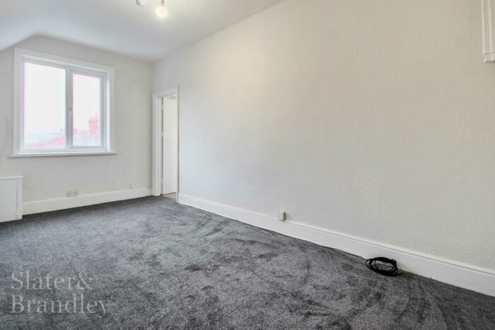 2 Bedroom Flat To Rent In Mansfield Road, Sherwood, Nottingham, NG5