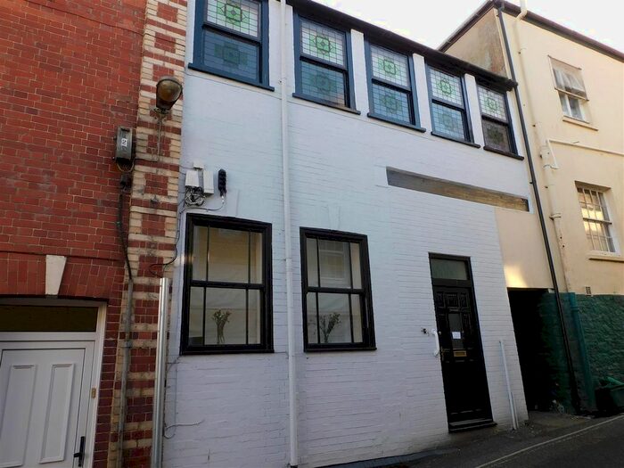 2 Bedroom Maisonette To Rent In Castle Street, Axminster, EX13