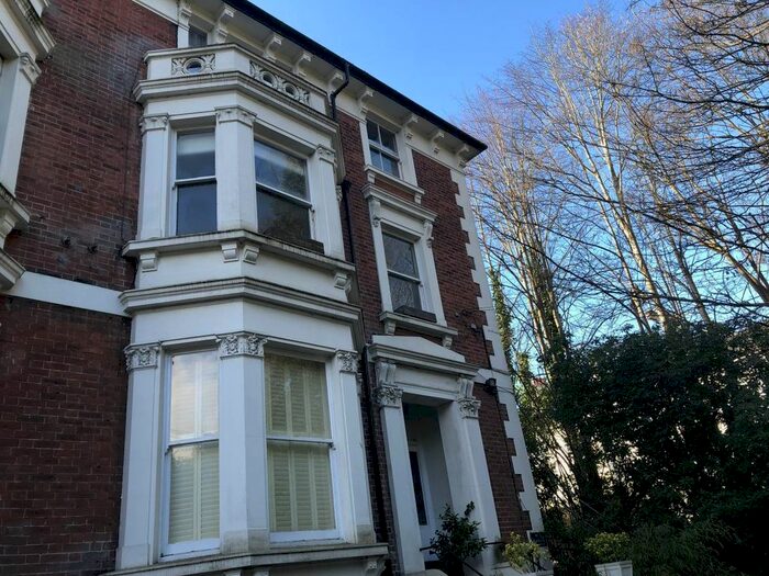 Studio To Rent In Montacute Gardens, Tunbridge Wells, Kent, TN4