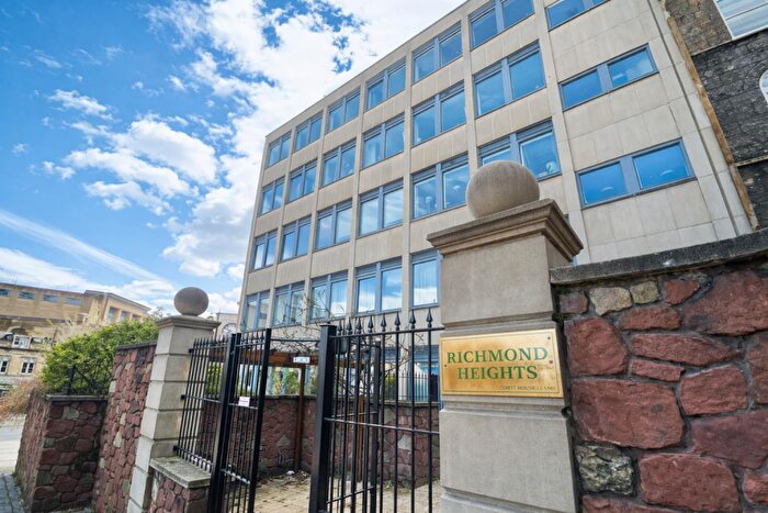 2 Bedroom Apartment To Rent In Richmond Hill, Bristol, BS8