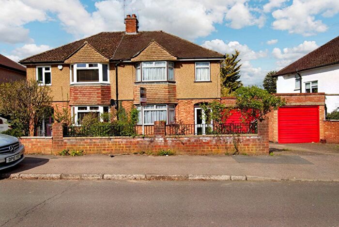 3 Bedroom Semi Detached House For Sale In Maple Cross, Rickmansworth, WD3
