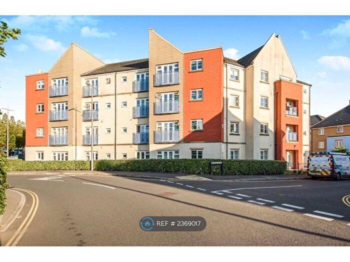 2 Bedroom Flat To Rent In Whistle Road, Mangotsfield, Bristol, BS16