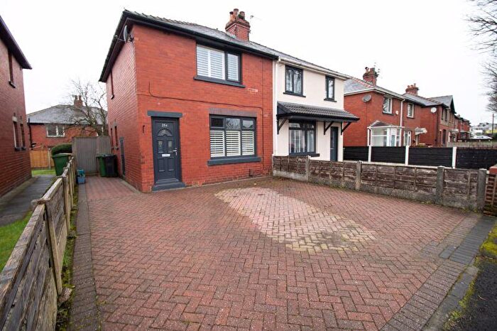 2 Bedroom Semi-Detached House For Sale In Manchester Road, Kearsley, Bolton, BL4