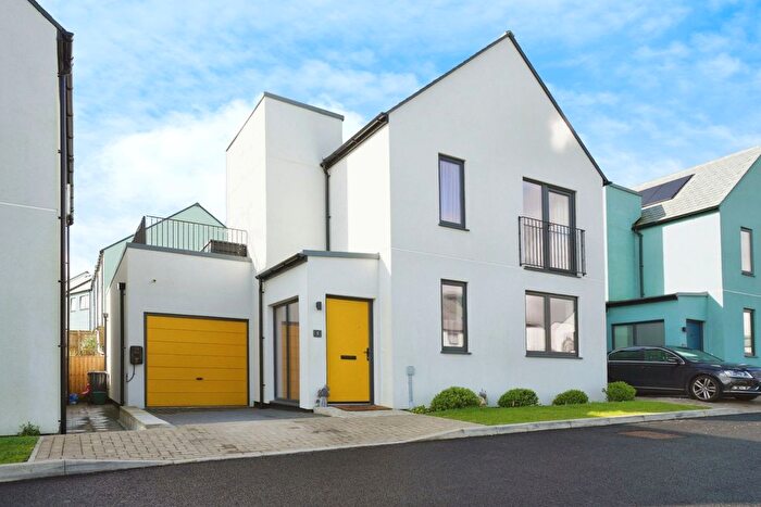 3 Bedroom Detached House For Sale In Norman Road, Carluddon, PL26