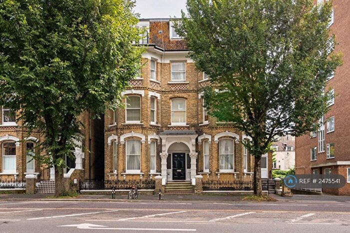 1 Bedroom Flat To Rent In The Drive, Hove, BN3