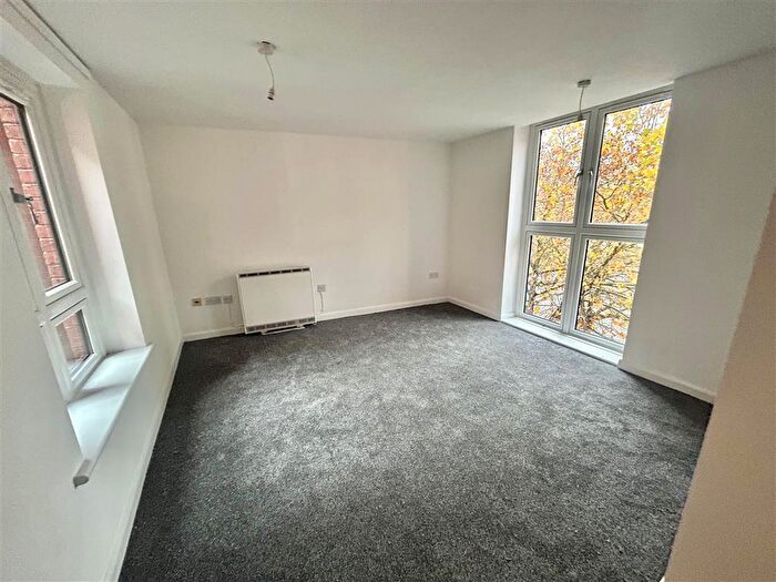 2 Bedroom Apartment To Rent In Chardlace Walk, Nottingham, NG1