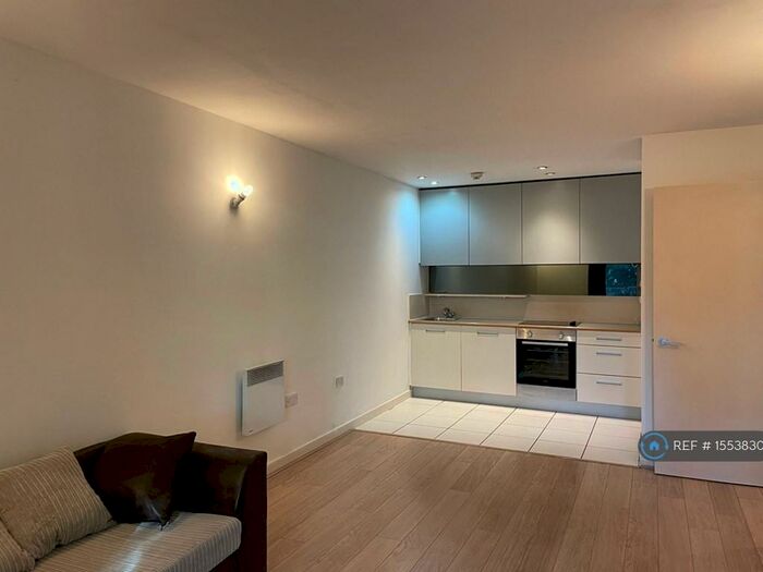 1 Bedroom Flat To Rent In New River Avenue, London, N8