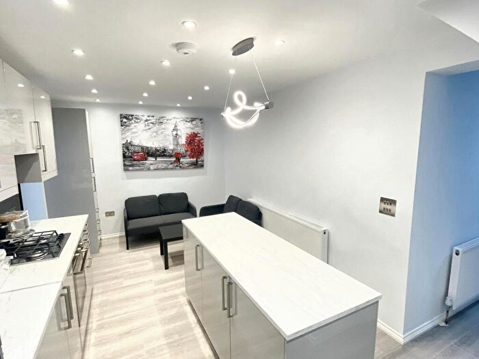 6 Bedroom House To Rent In Hogarth Walk, Bristol, BS7