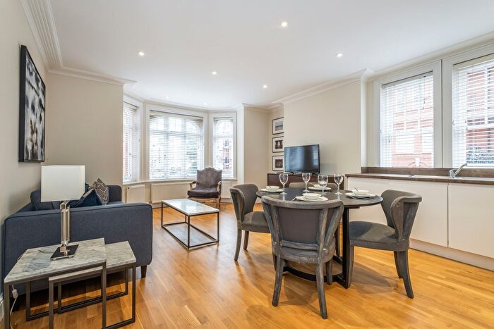 2 Bedroom Flat To Rent In King Street, London, W6