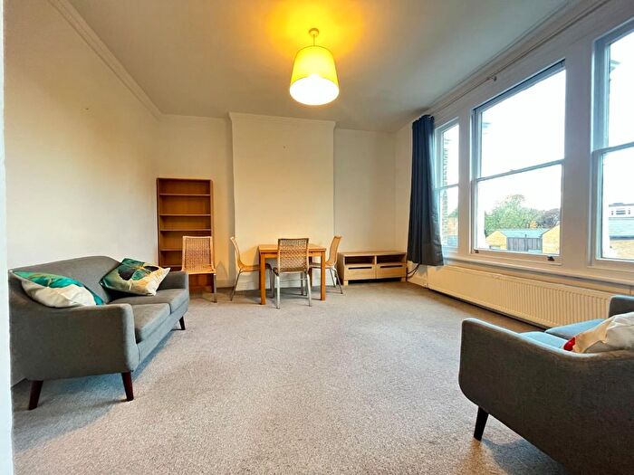 2 Bedroom Flat To Rent In Bishops Road, Highgate, N6