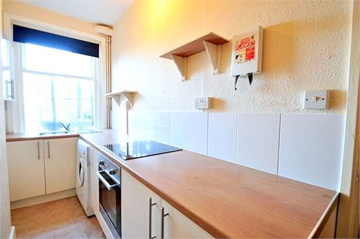 1 Bedroom Flat To Rent In Ombersley Road, Newport, NP20