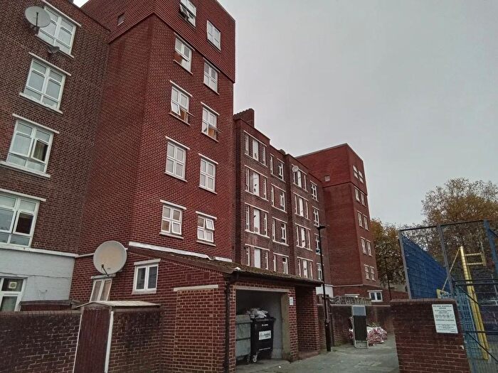 4 Bedroom Flat To Rent In Cazenove Road, London, N16