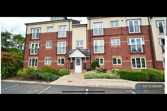 2 Bedroom Flat To Rent In Pinhigh Place, Salford, M6