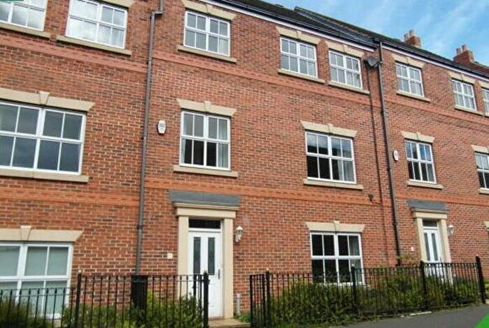 5 Bedroom Link Detached House To Rent In Featherstone Grove, Gosforth, Newcastle Upon Tyne, NE3