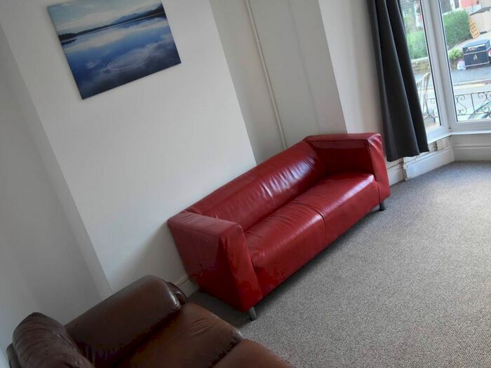 3 Bedroom Property To Rent In King Edwards Road, Brynmill, Swansea, SA1