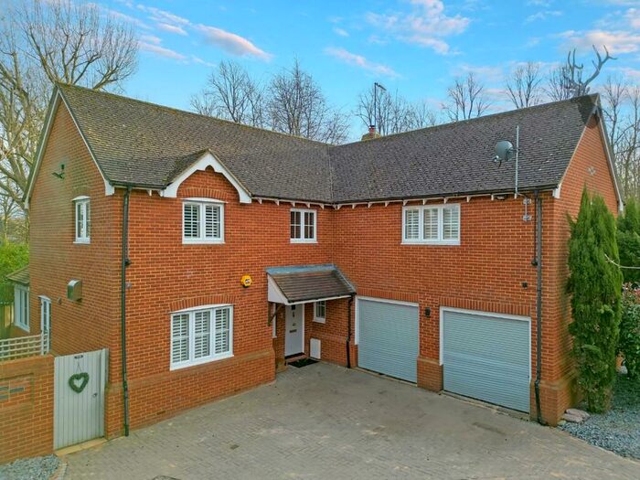 5 Bedroom Detached House To Rent In Epping Road, North Weald, Epping, CM16